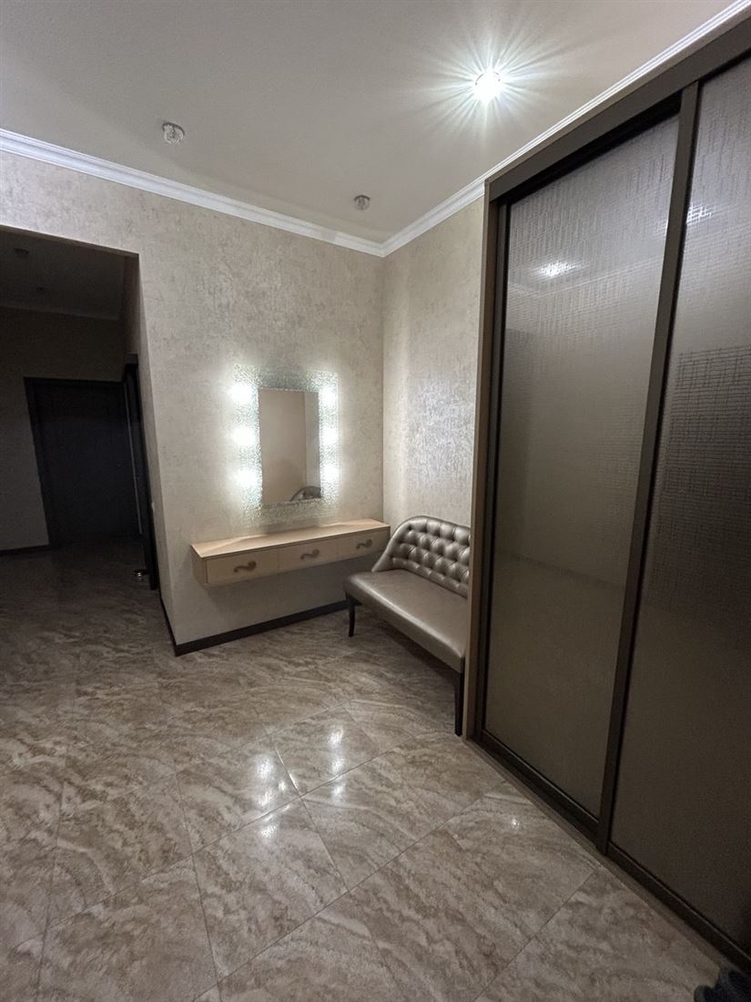 Купить 4-комнатную квартиру